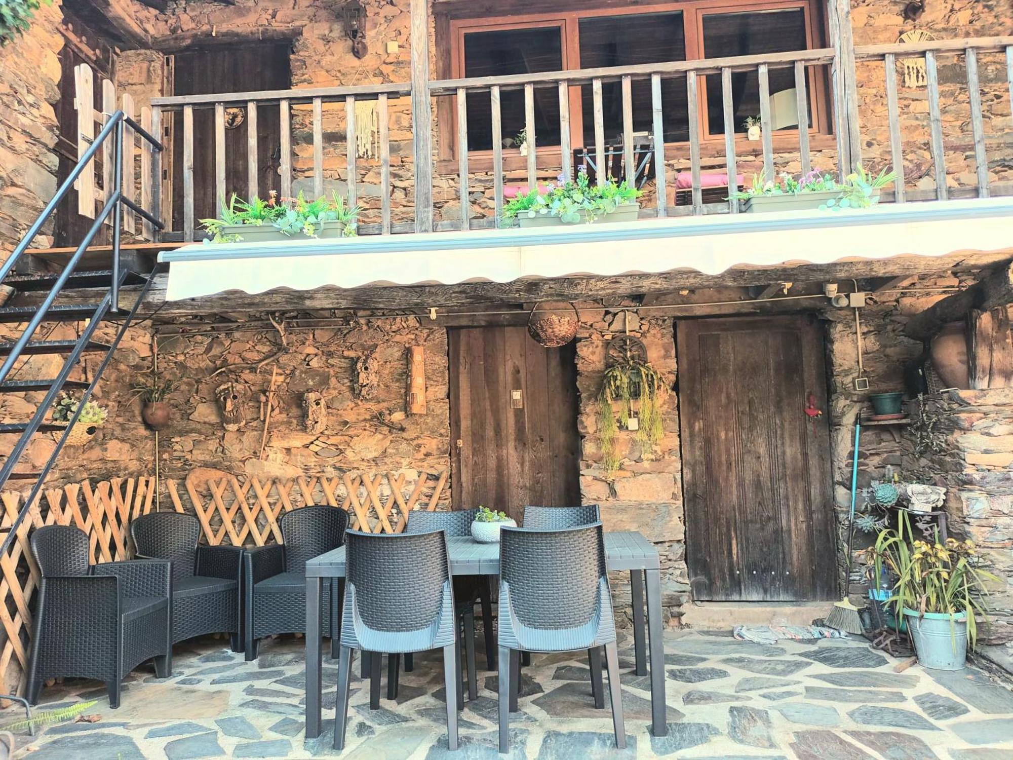 Gasthaus A Casa Da Natalia Cha de Alvares Exterior foto